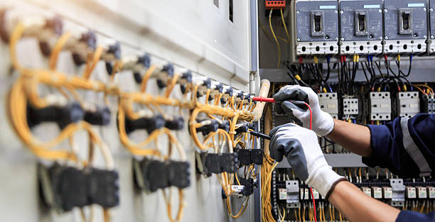 Professional Electrician technician working in Lampasas, TX